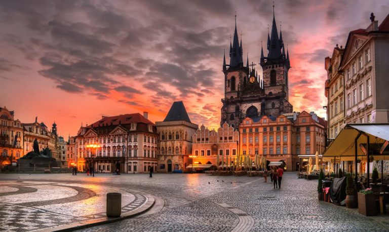 Why to choose Prague for an experience abroad?